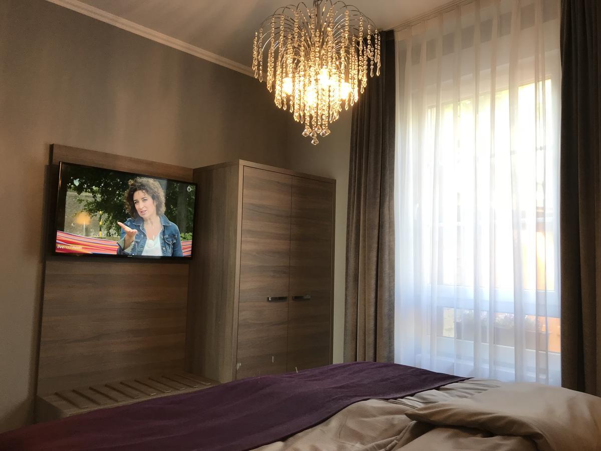 Apartmenthaus Burgenheimat In Rhens Bei Koblenz Dış mekan fotoğraf